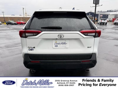 2022 Toyota RAV4 XLE