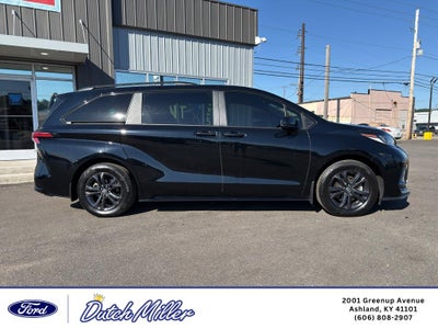 2025 Toyota Sienna XSE