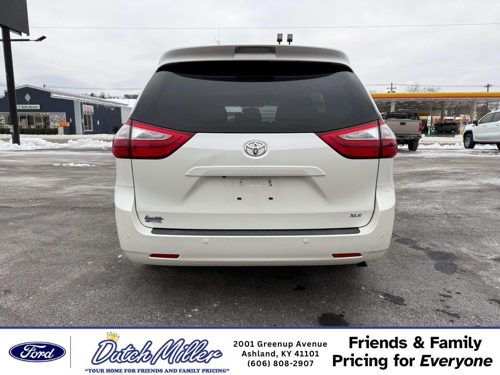 2017 Toyota Sienna XLE Premium