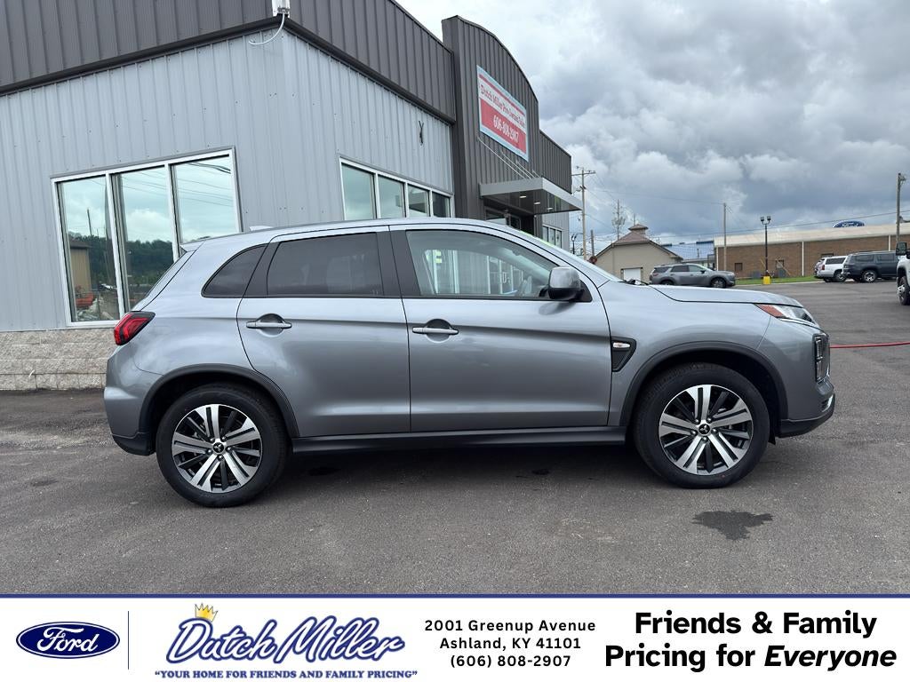 2025 Mitsubishi Outlander Sport SE
