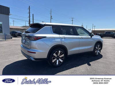 2025 Mitsubishi Outlander SE