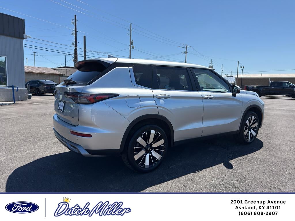 2025 Mitsubishi Outlander SE