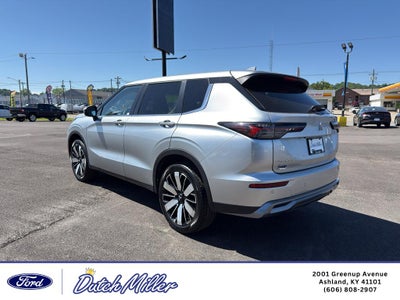2025 Mitsubishi Outlander SE