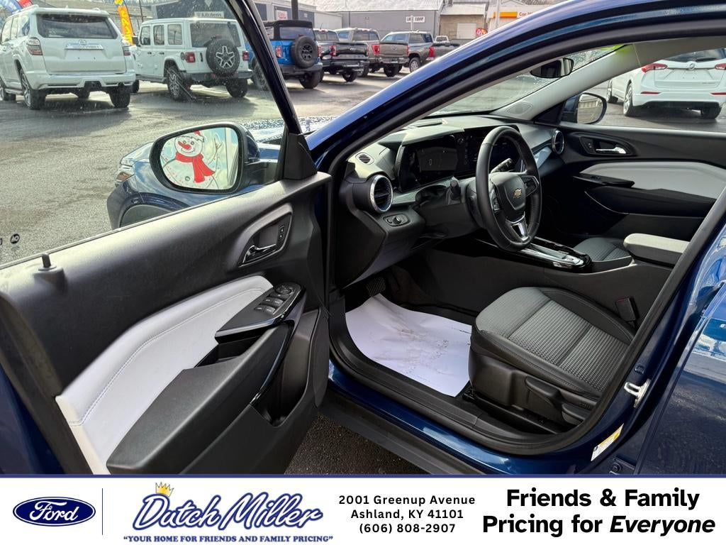 2024 Chevrolet Trax LT