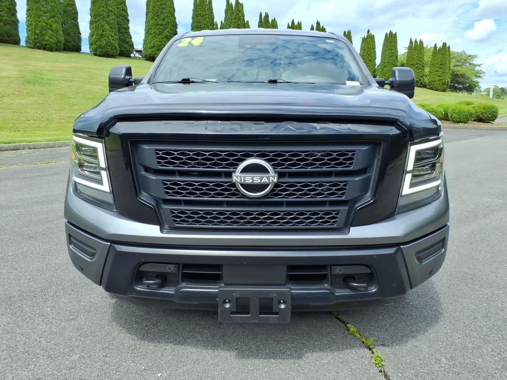 2024 Nissan TITAN Crew Cab SV