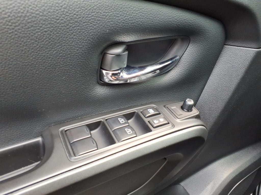 2024 Nissan TITAN Crew Cab SV