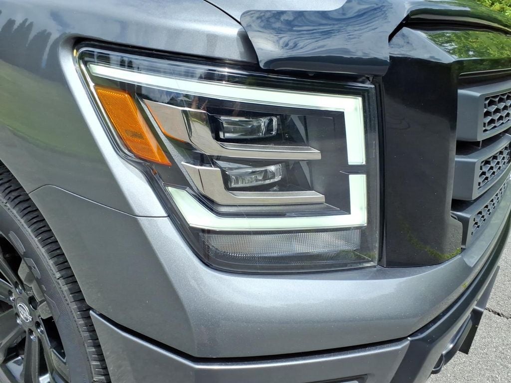 2024 Nissan TITAN Crew Cab SV