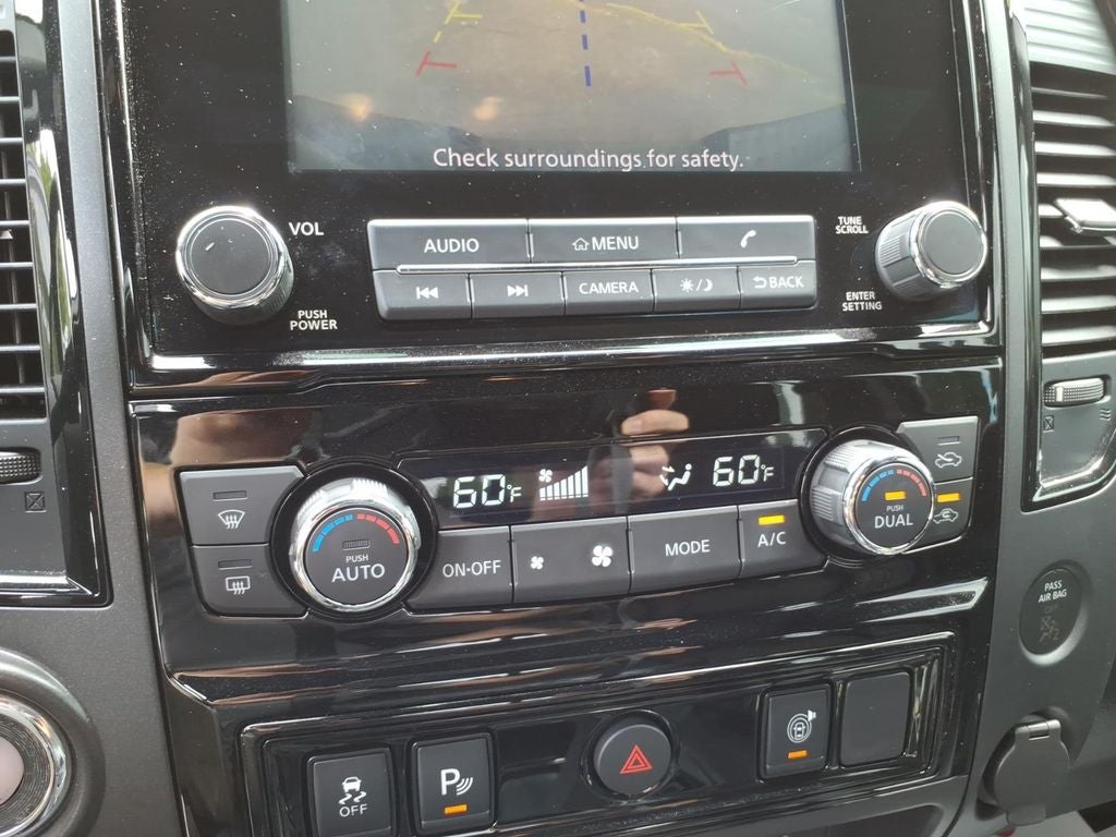 2024 Nissan TITAN Crew Cab SV