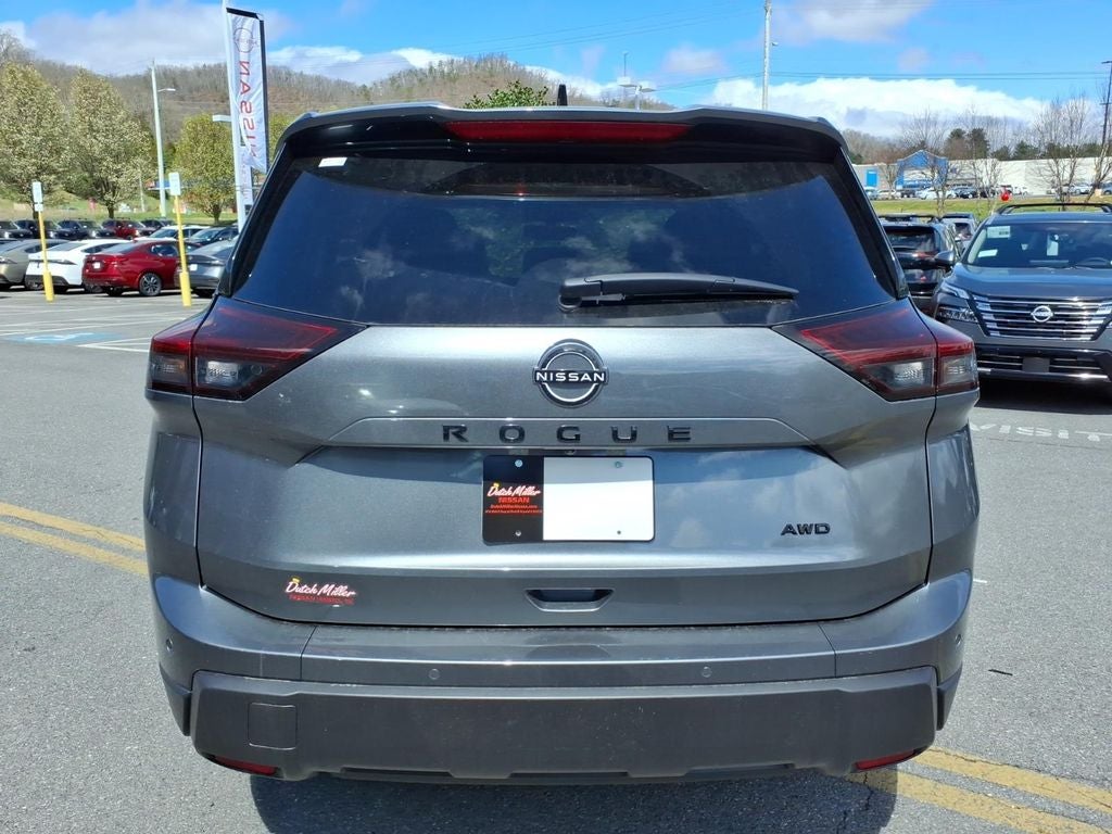 2026 Nissan Rogue Dark Armor