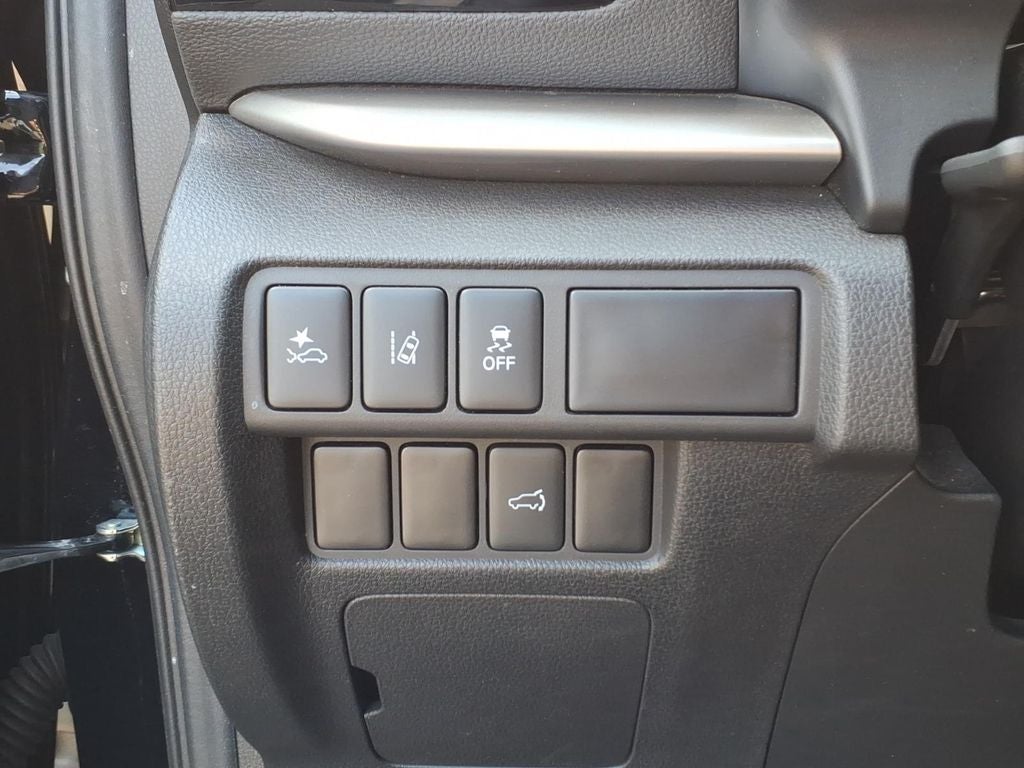 2025 Mitsubishi Eclipse Cross SE