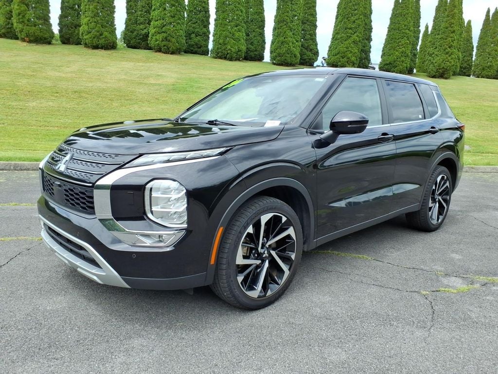 2024 Mitsubishi Outlander SE