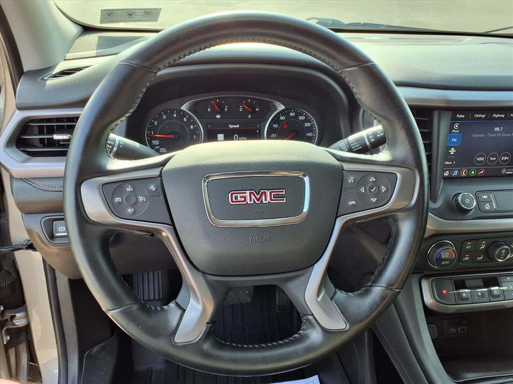 2022 GMC Acadia AT4