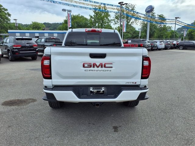 2023 GMC Canyon 4WD AT4