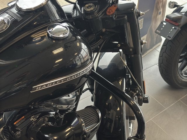 2011 Harley-Davidson FLHRXS Base