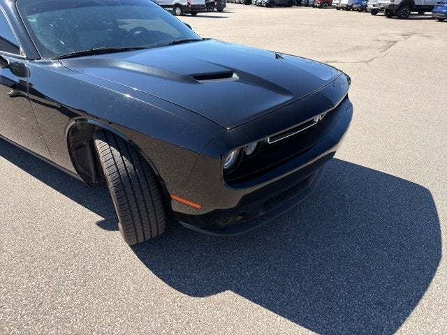 2017 Dodge Challenger SXT Plus