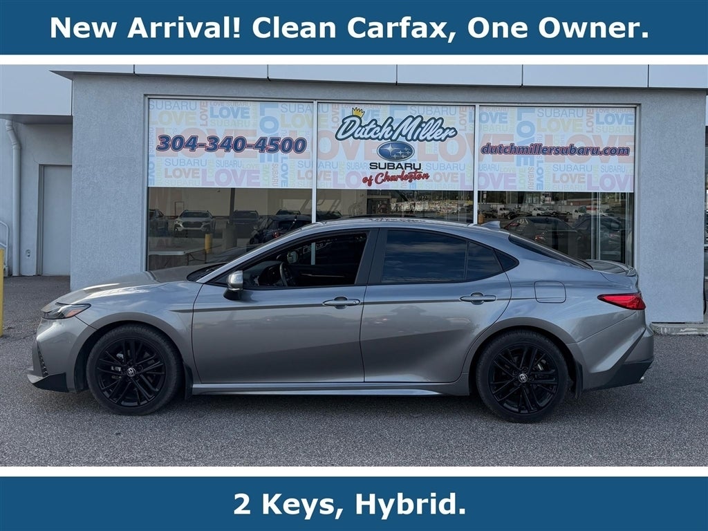 2025 Toyota Camry Hybrid SE