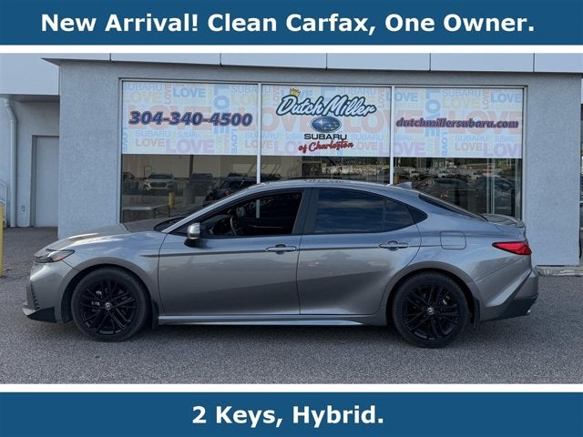 2025 Toyota Camry Hybrid SE