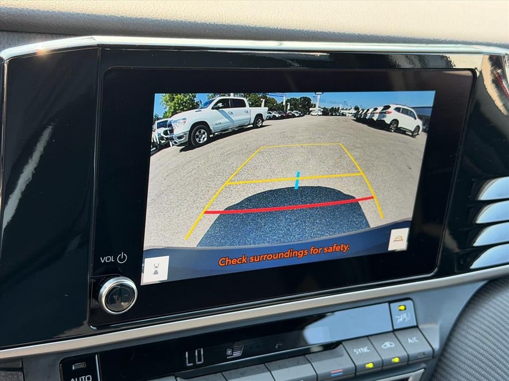 2025 Toyota Camry Hybrid SE