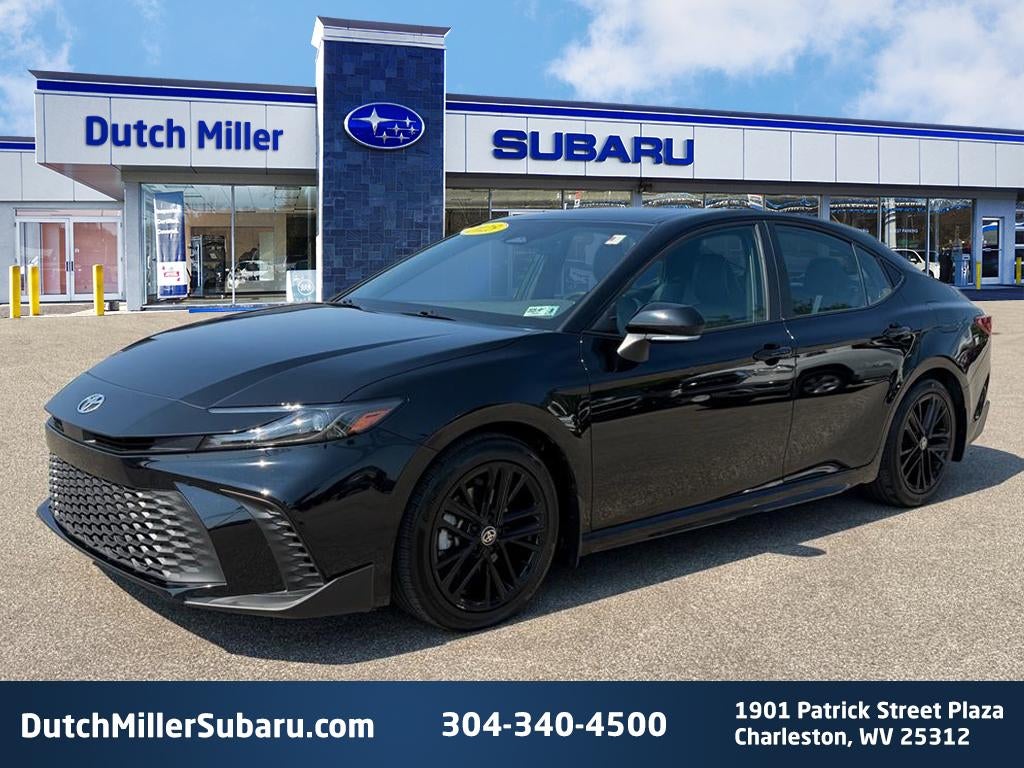2025 Toyota Camry Hybrid SE