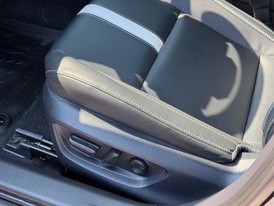 2025 Toyota Camry Hybrid SE