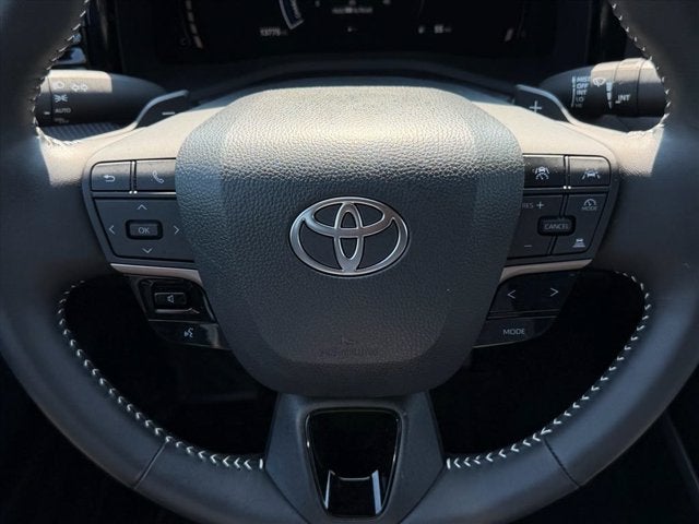 2025 Toyota Camry Hybrid SE
