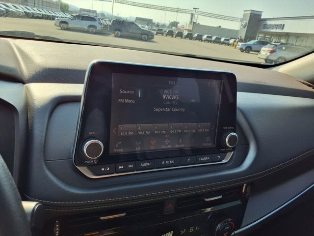 2022 Nissan Rogue SV