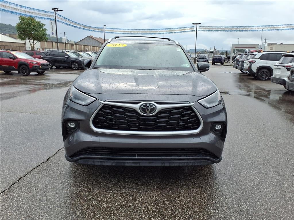 2025 Toyota Highlander XLE