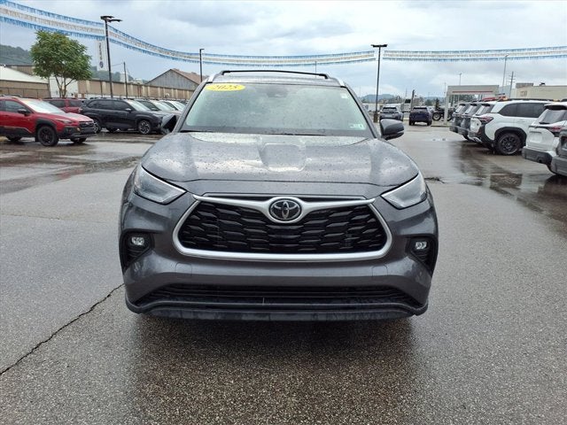 2025 Toyota Highlander XLE
