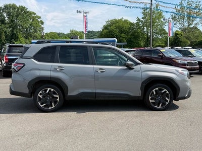 2025 Subaru Forester Hybrid Premium Hybrid