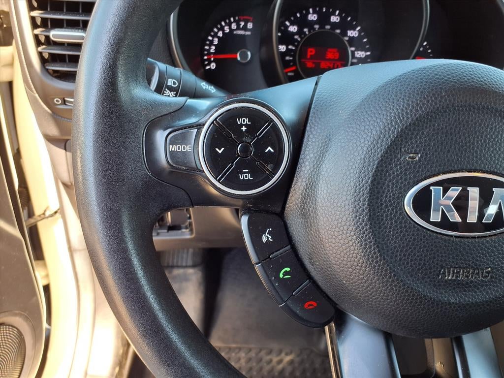 2016 Kia Soul Base