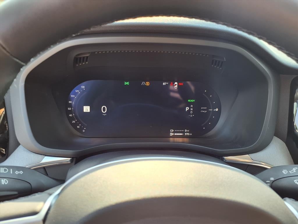 2025 Volvo XC60 Plus