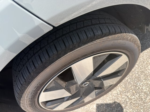 2025 Volvo XC60 Plus